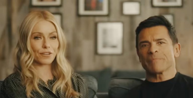 'LIVE' Kelly Ripa and Mark Consuelos/Credit: YouTube