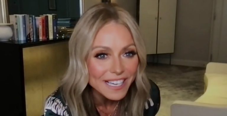 Kelly Ripa/Credit: YouTube