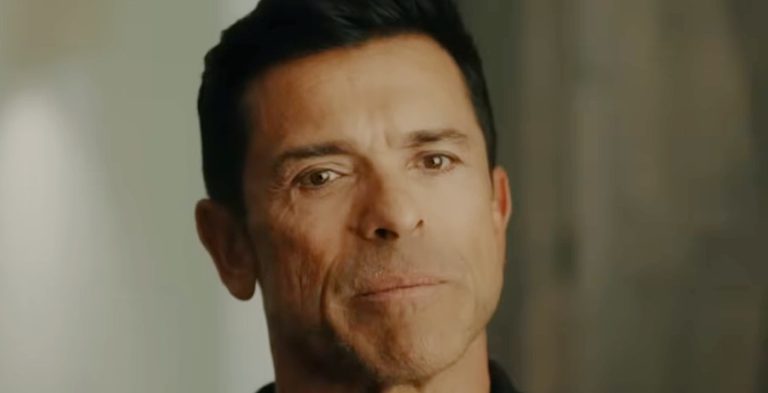 'LIVE' Mark Consuelos/Credit: YouTube