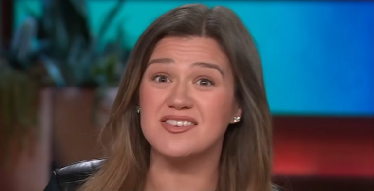 Kelly Clarkson YouTube