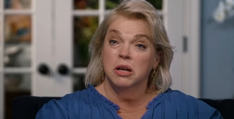 Janelle Brown- YouTube