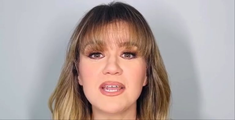 Kelly Clarkson YouTube