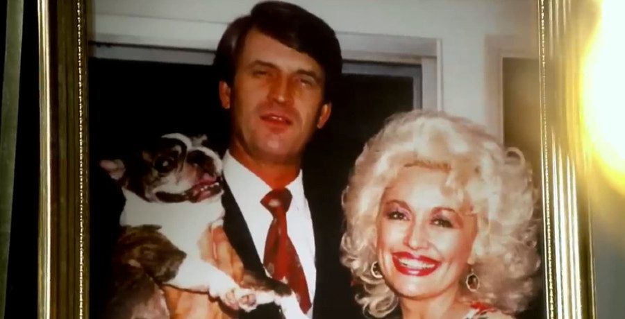 Carl Dean and Dolly Parton/Credit: YouTube