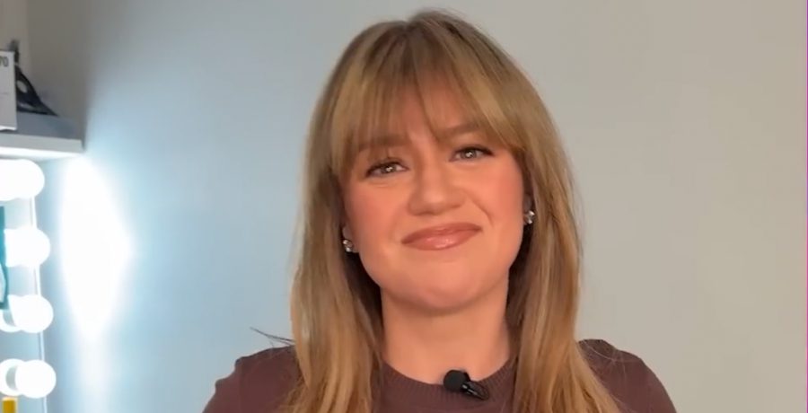 Kelly Clarkson - YouTube