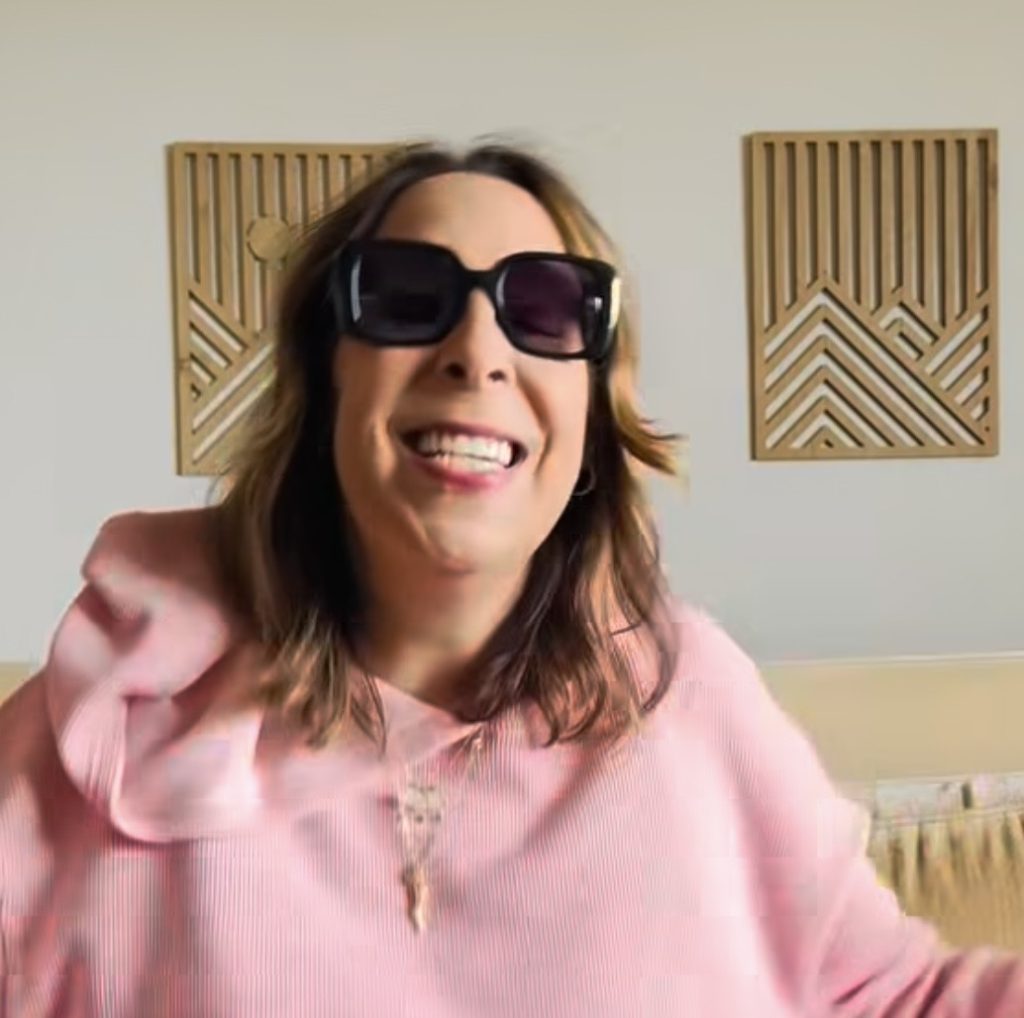 Kim Menzies- Instagram