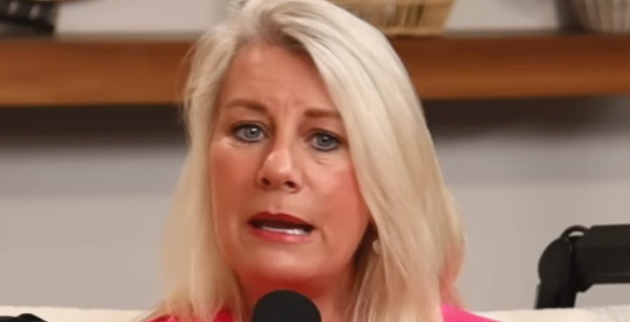 Lisa Robertson/Credit: YouTube