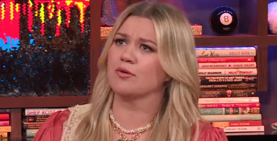 Kelly Clarkson/Credit: YouTube
