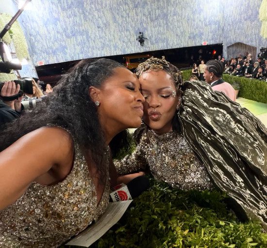 Sheinelle Jones and Rihanna pose for a selfie/Credit: Instagram 