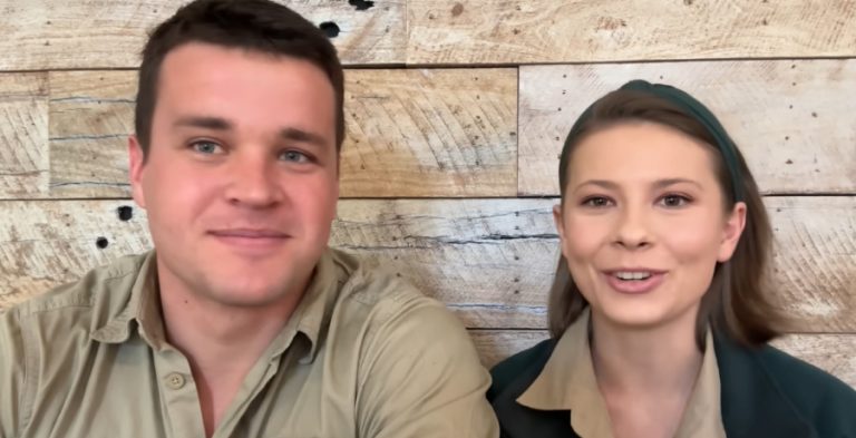 Bindi Irwin & Chandler Powell - YouTube