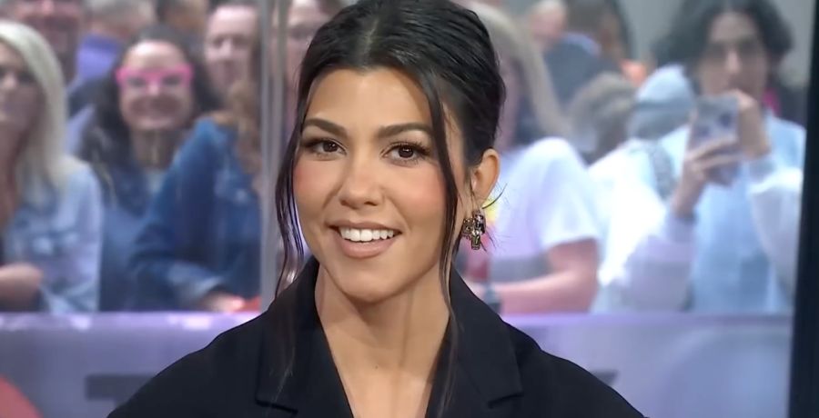  Kourtney Kardashian | Youtube
