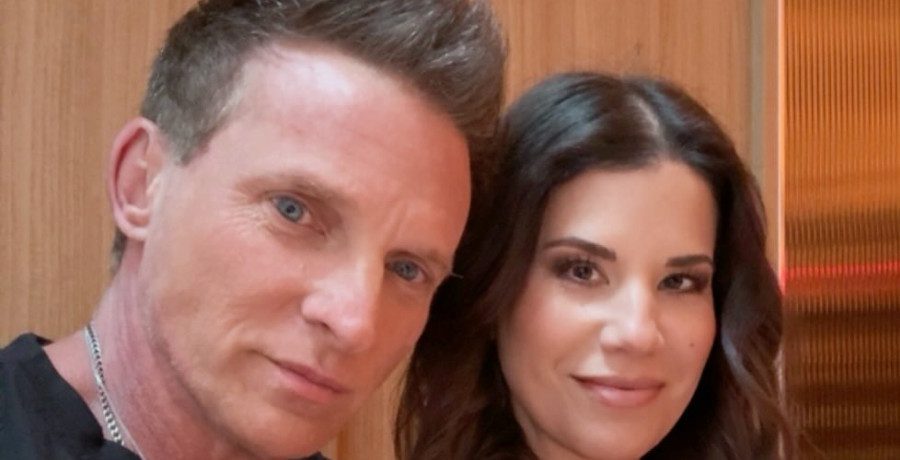 Steve and Michelle Burton/Credit: YouTube