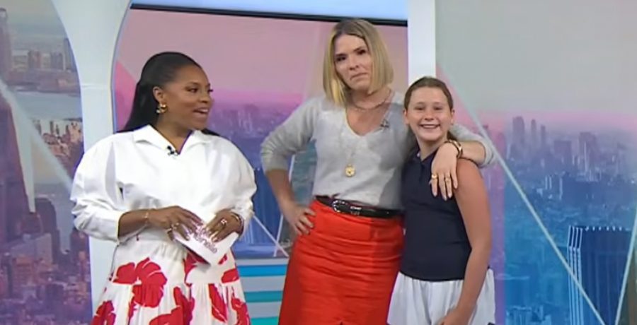 Sheinelle Jones, Jenna Bush Hager, and Poppy Hager on the set of 'Today' - YouTube
