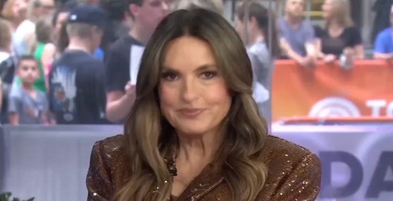 Mariska Hargitay - YouTube